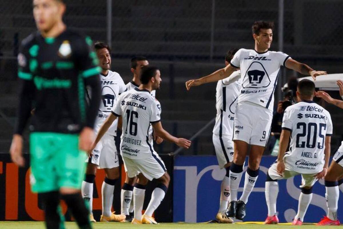 Pumas vence a Santos con un penal visto en el VAR