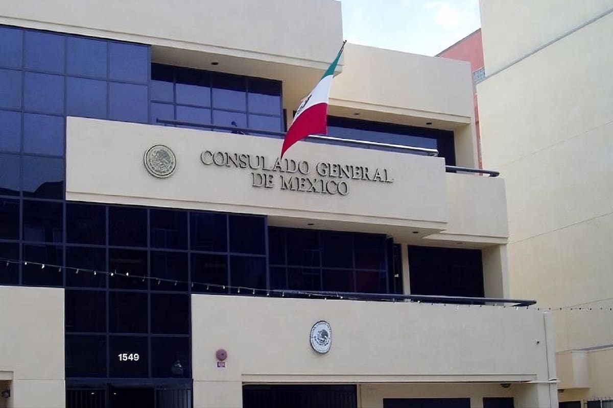 Alertan por abogados que prometen resolver casos migratorios en San Diego