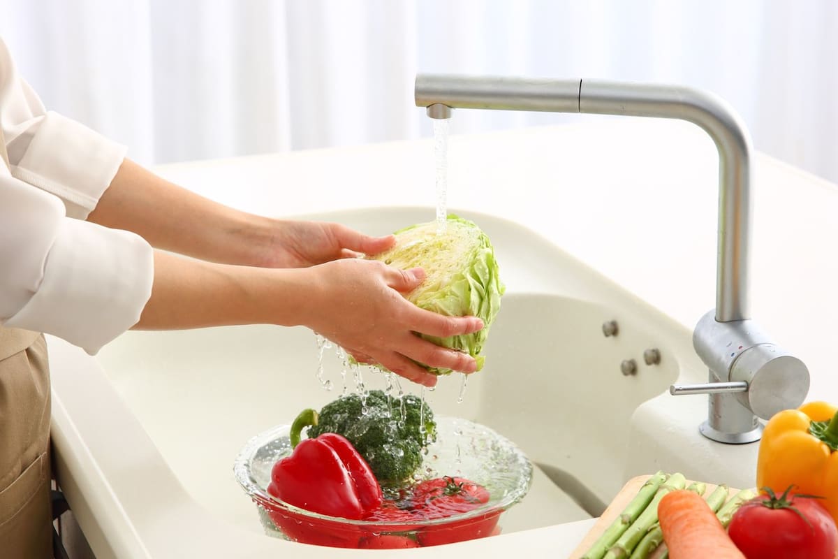 ¿Es seguro usar agua de la llave para cocinar?