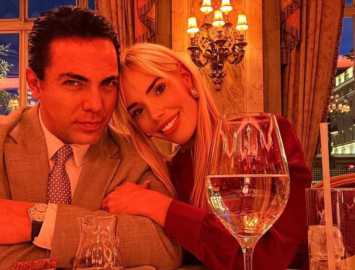 Cristian Castro e Ingrid Wagner se muestran muy enamorados.
