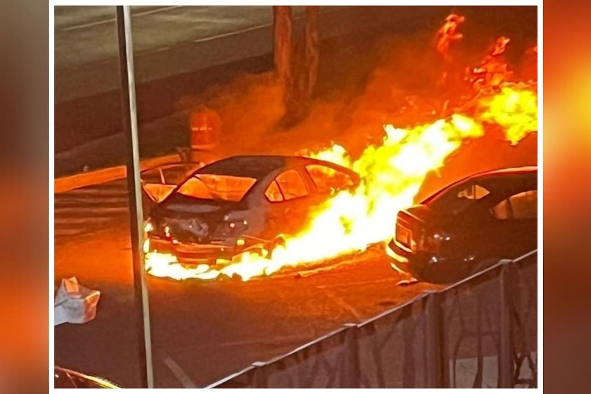 Automóvil con presuntos restos humanos es abandonado e incendiado en el C5 de Puebla