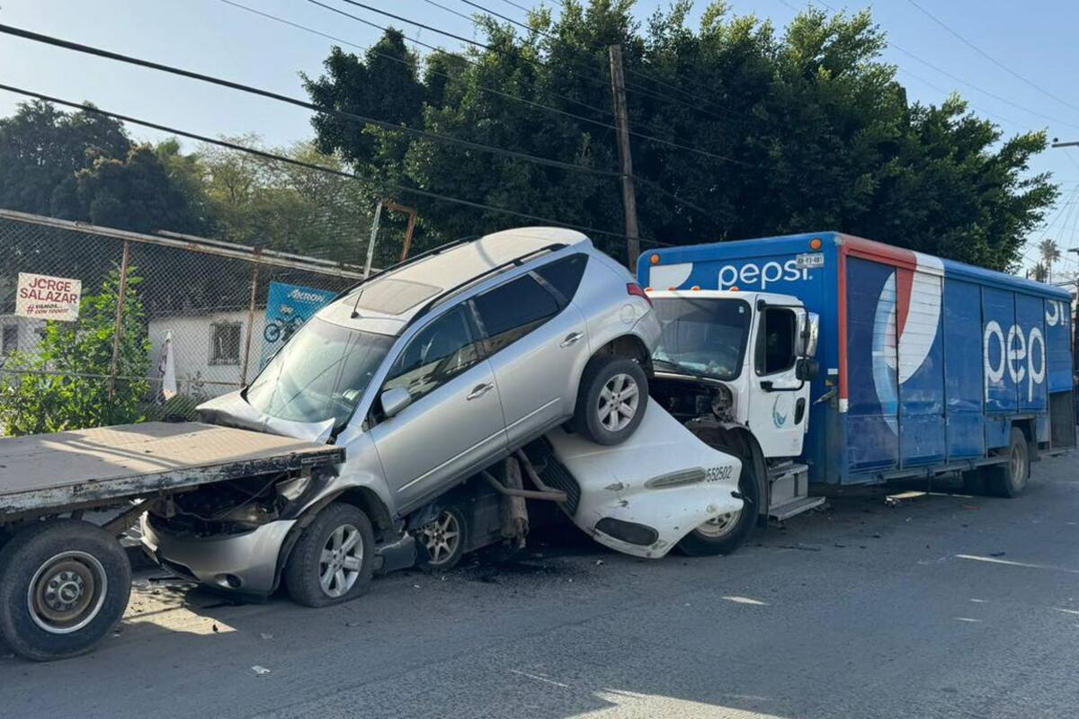 Accidentes Tijuana: Camión sin frenos se impacta contra siete vehículos