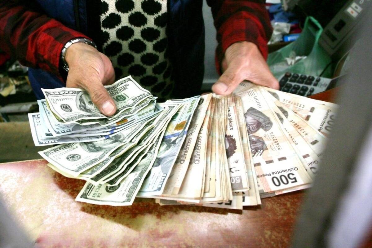 ¿Es recomendable comprar dólares en este momento?