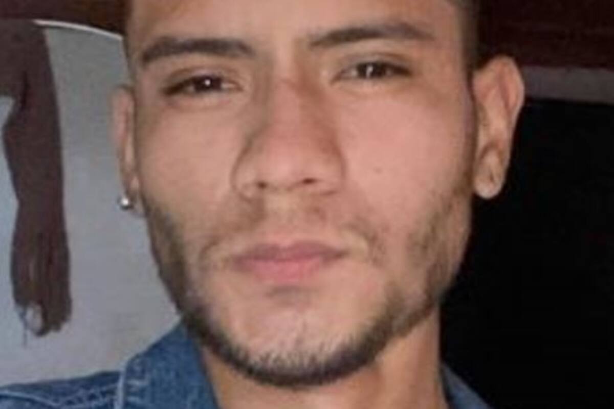 Se busca a Axel Roberto Castillo Guevara de 23 años