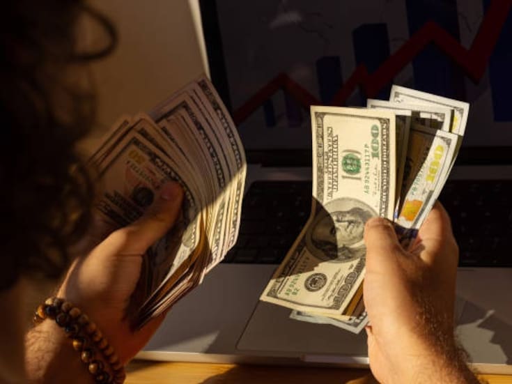 Se mantiene en 18.25 pesos la venta del dólar en casas de cambio locales