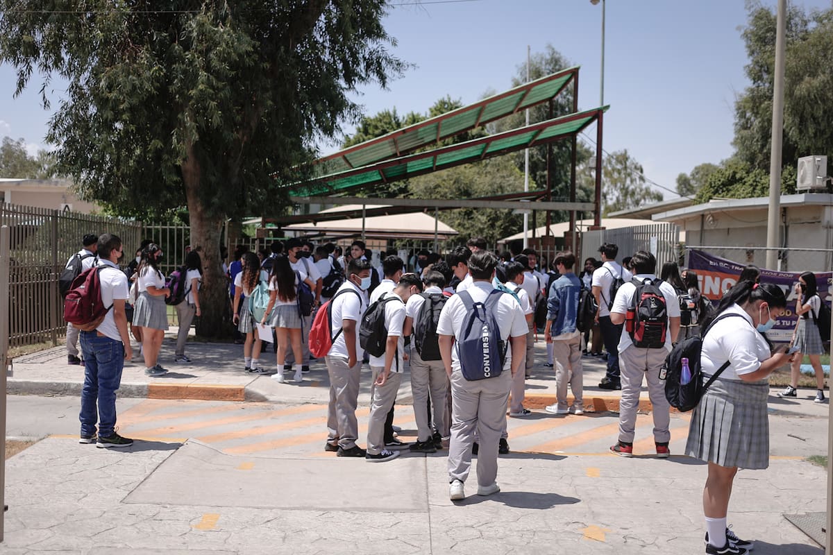 Refuerzan reglas en escuelas de BC para evitar ingreso de armas y prevenir situaciones de riesgo