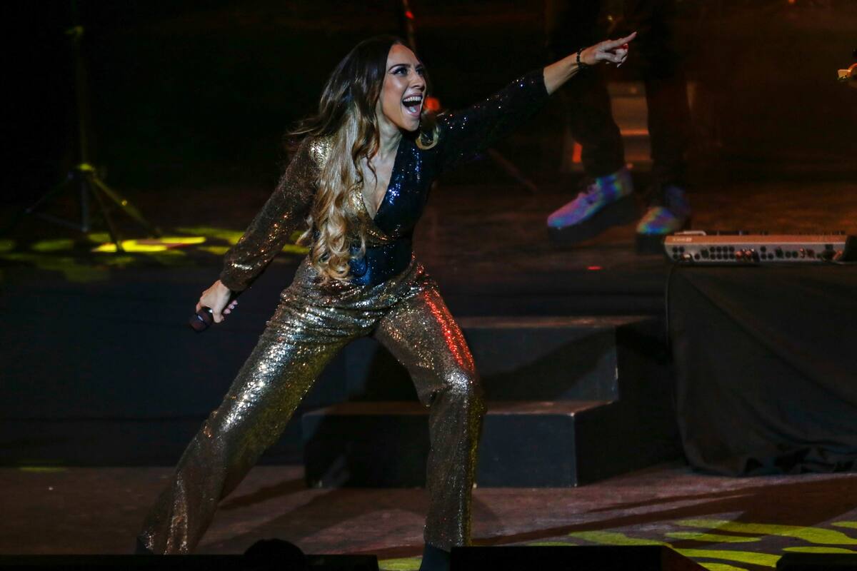 Mónica Naranjo desata nostalgia en concierto de Guadalajara
