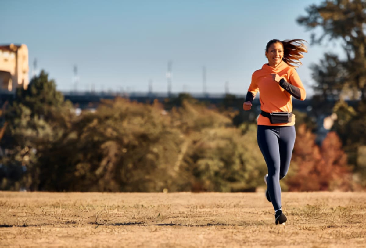 Tener actividad física constante podría disminuir el riesgo de demencia | Foto: Especial (iStock)