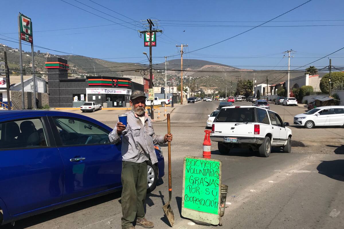 Ganan hasta 500 pesos al día por bacheo voluntario