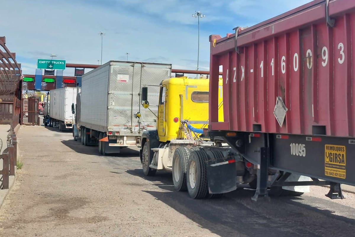 Se restablece flujo de tractocamiones en garita Mariposa