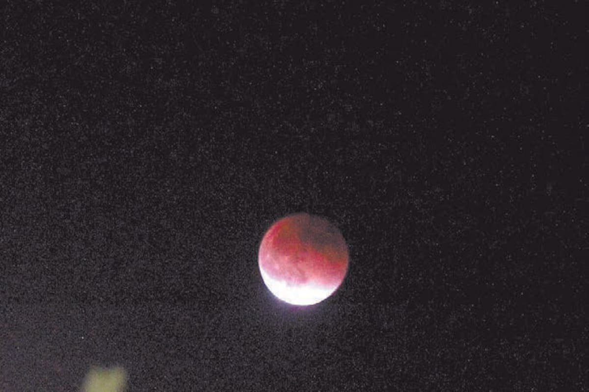 Luna roja y otros eventos astronómicos de marzo 2025