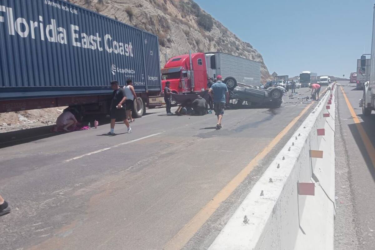 Accidente en la carretera de cuota Tecate-El Hongo deja 7 lesionados