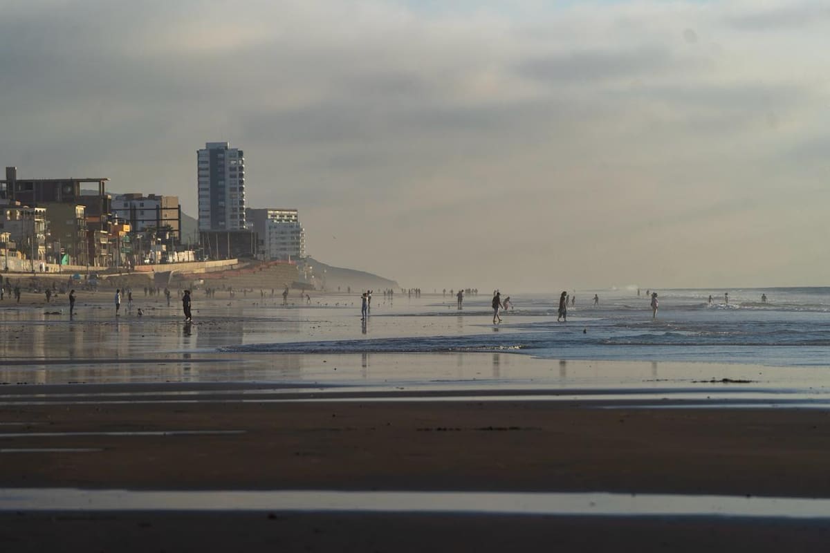 Marea baja en Playas de Tijuana sorprende a ciudadanos este domingo