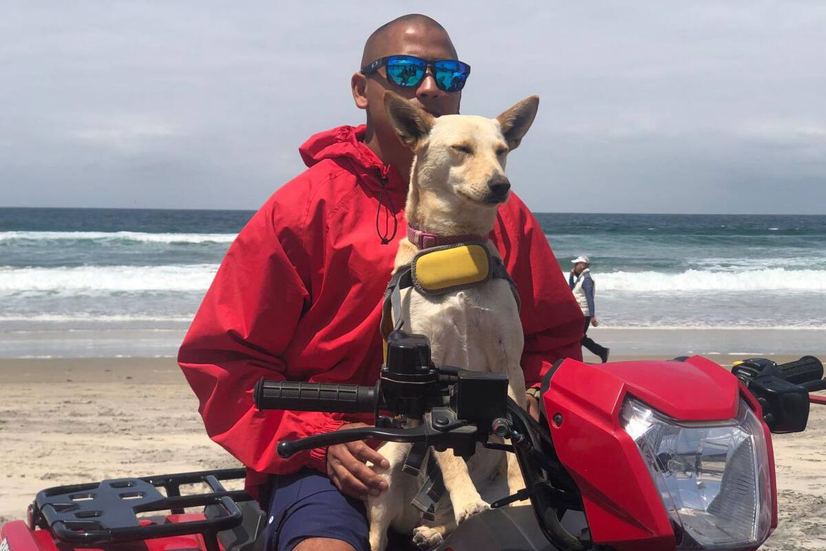 Estrella brilla en Rosarito como parte de la División de Rescate Acuático