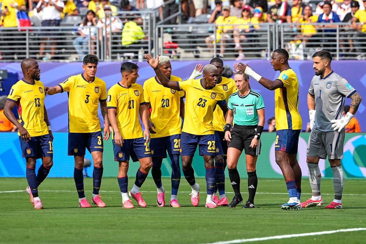 ¿Por qué la Federación de Ecuador se quejó con la FIFA previo al partido contra México?