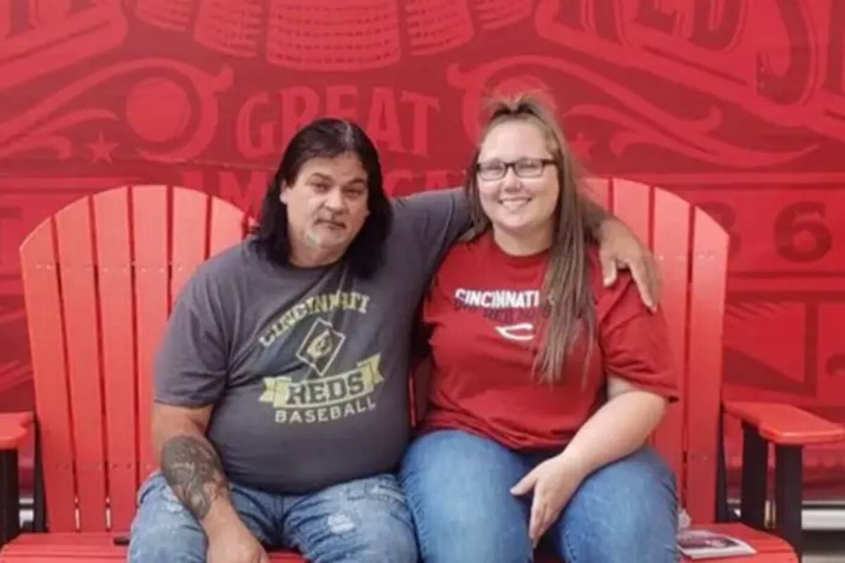 EU: Mujer de Ohio se casó con el papá de su exnovio; se conocieron cuando ella tenía 11 años