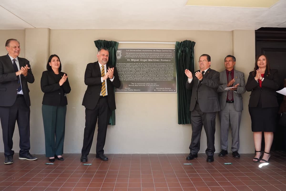 Renombran Aula Magna de la Facultad de Ingeniería UABC campus Mexicali en honor a trayectoria de ex directivo
