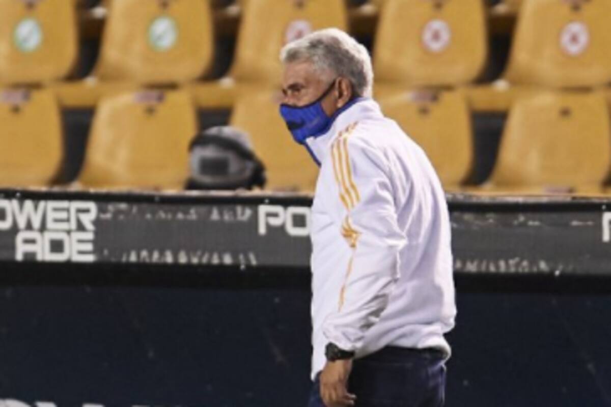 "Tuca" Ferretti suelta su rabia contra el arbitraje