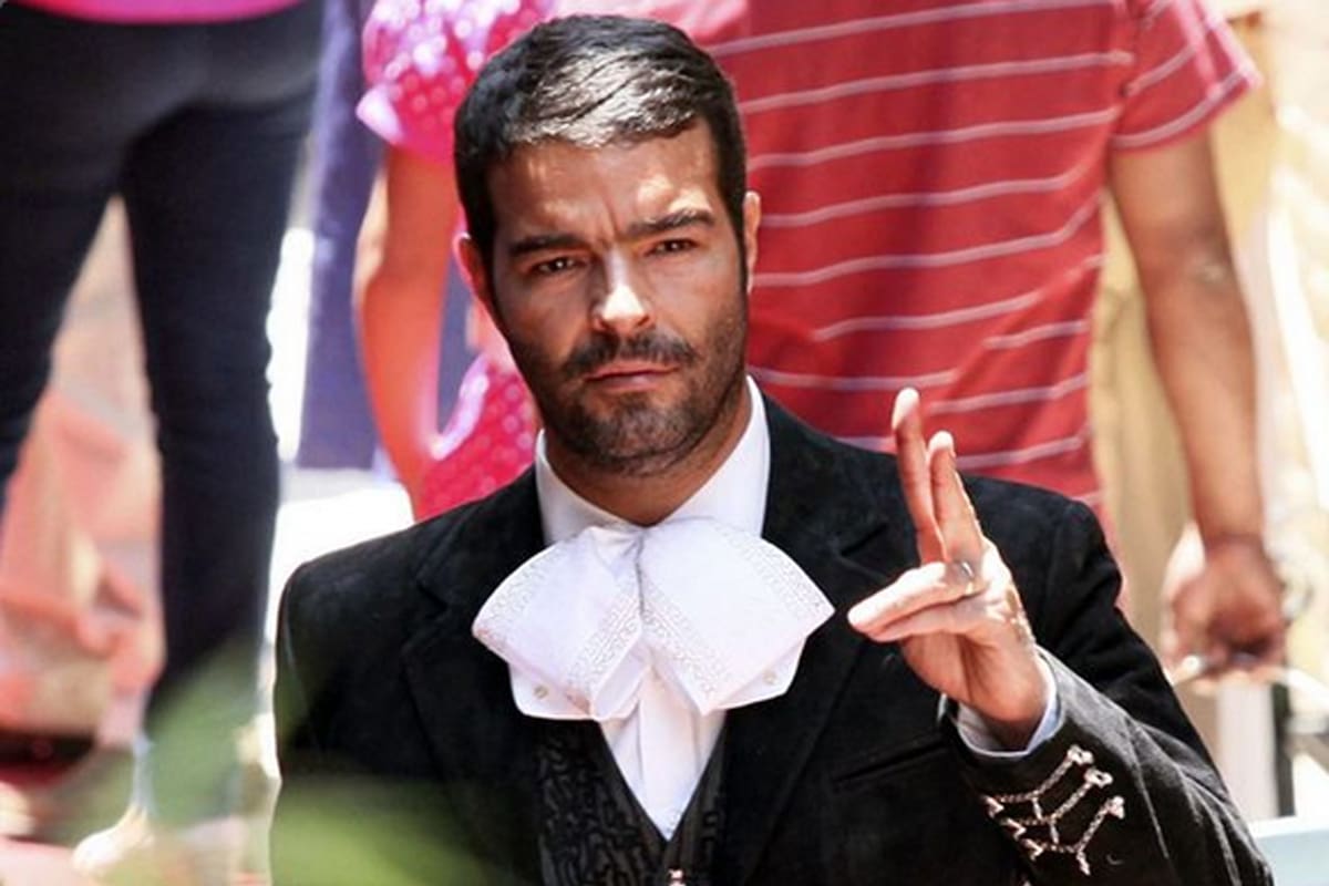 Pablo Montero se defiende tras críticas por golpear a un actor durante función de teatro