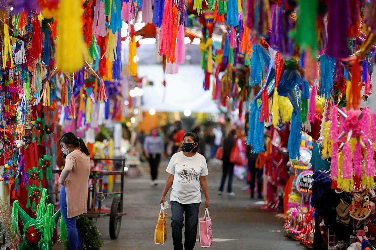 INEGI reportó que un hogar de cuatro personas necesita 19,372 pesos mensuales para cubrir necesidades básicas; 46 millones de mexicanos no alcanzan la Línea de Pobreza por Ingresos