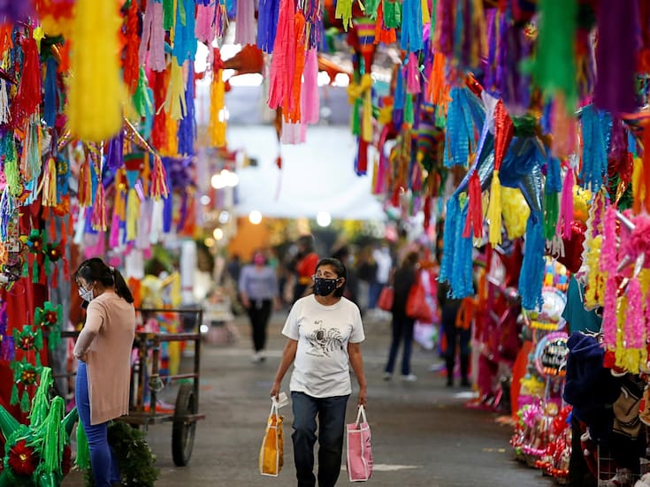 INEGI reportó que un hogar de cuatro personas necesita 19,372 pesos mensuales para cubrir necesidades básicas; 46 millones de mexicanos no alcanzan la Línea de Pobreza por Ingresos