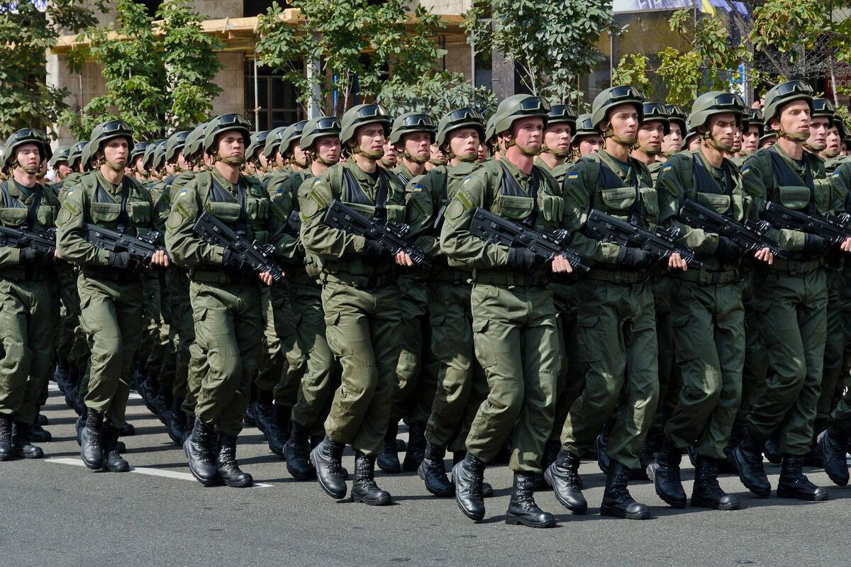 "Vi el rostro de mi hermana en esa mujer": Mexicano se alista al ejército ucraniano para combatir el ataque ruso