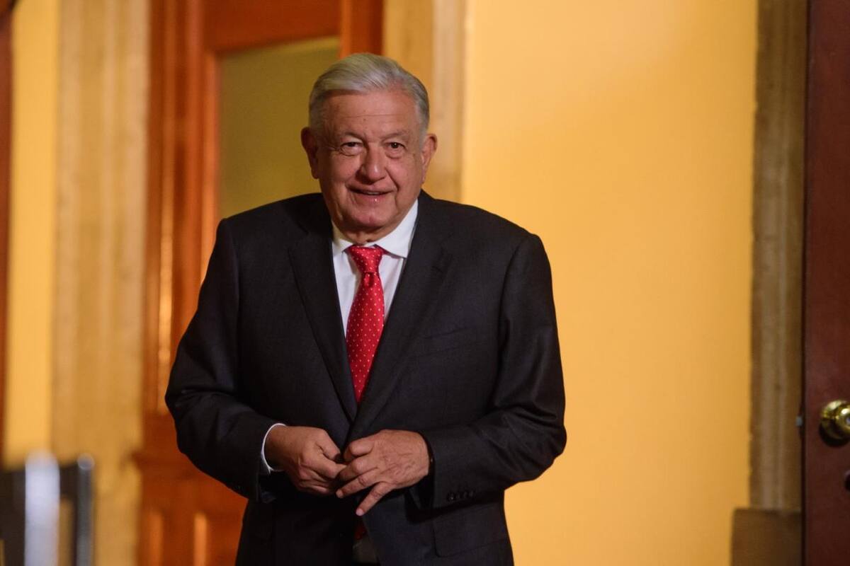 México puede resistir caída de los mercados porque tiene 221 mil mdd en reservas: AMLO