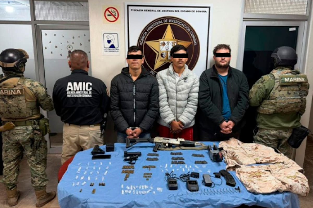 Ejecuta FGJES siete cateos simultáneos en Estación Corral, Cajeme; detiene a tres personas y asegura armas y droga