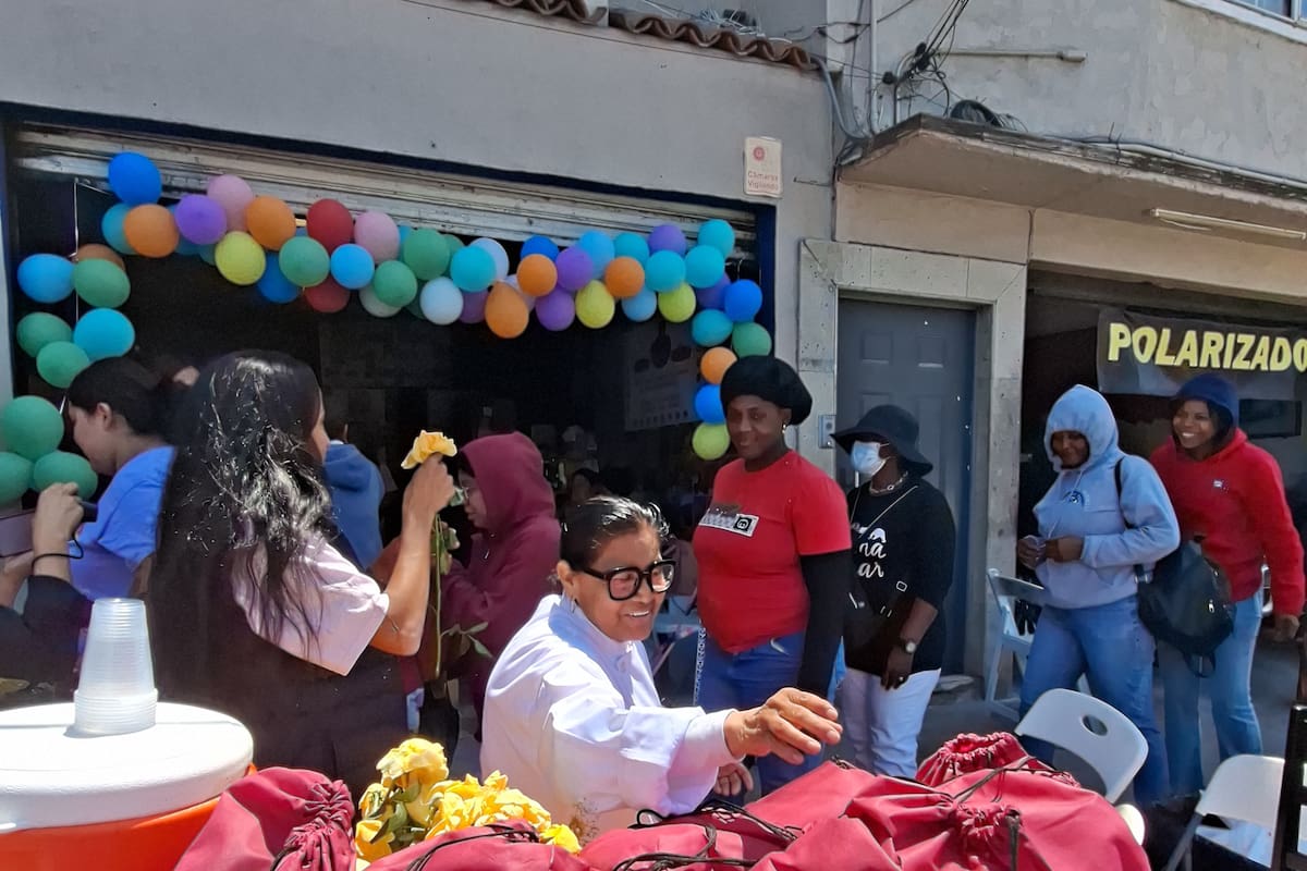 Ayudan a mamás deportadas de Estados Unidos y desplazadas por la violencia