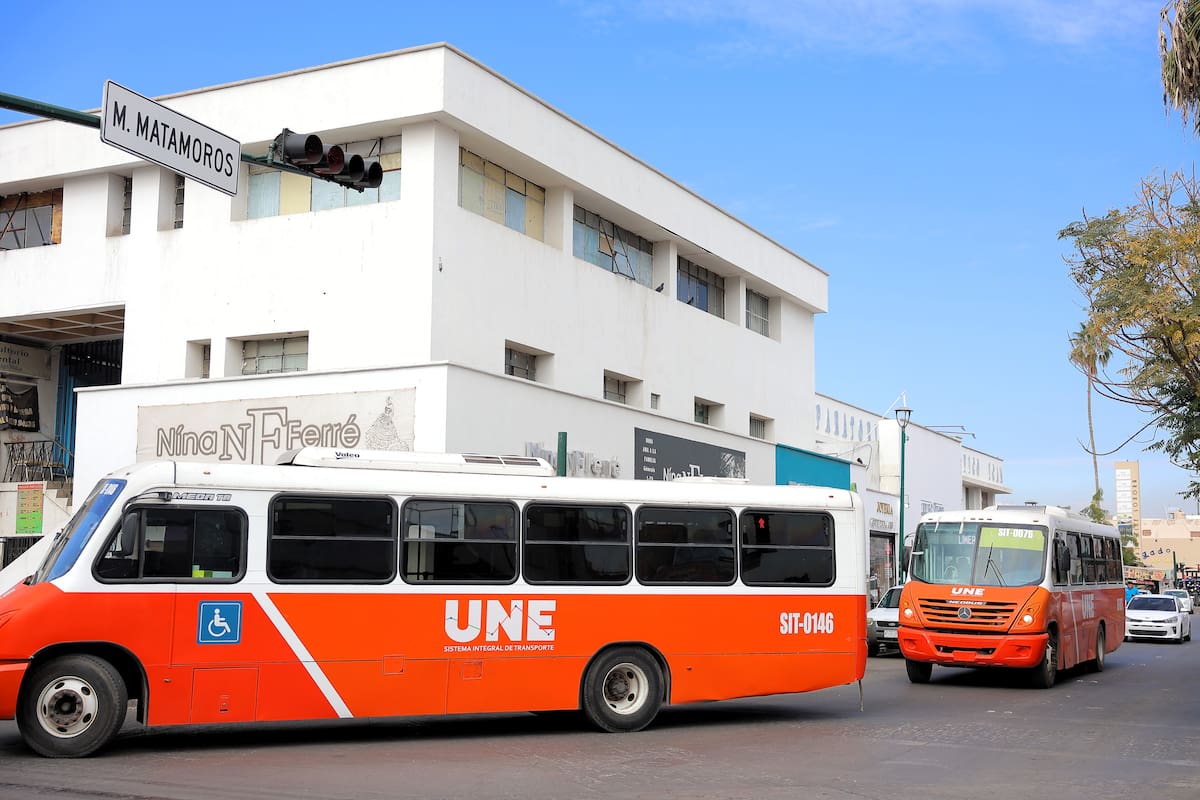 Transporte público en Hermosillo: tiempos de espera, “dejados en visto” y horarios insuficientes