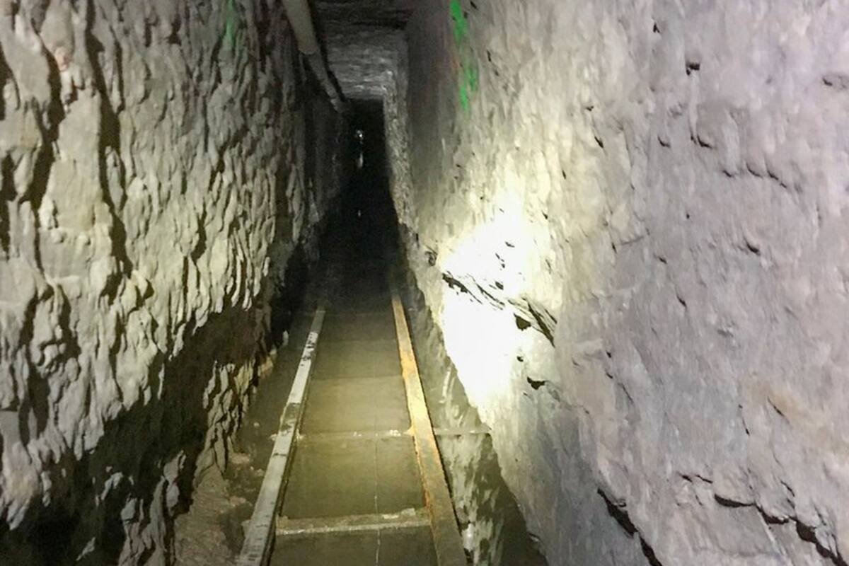 Túnel clandestino para cruzar a EU podría ser del Cártel de Juárez según autoridades mexicanas