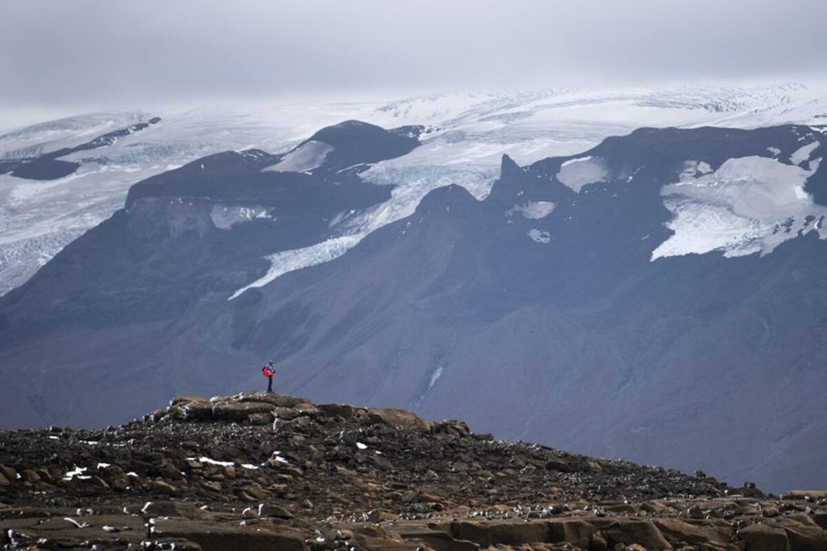 Hacen "funeral" a glaciar que desapareció en Islandia