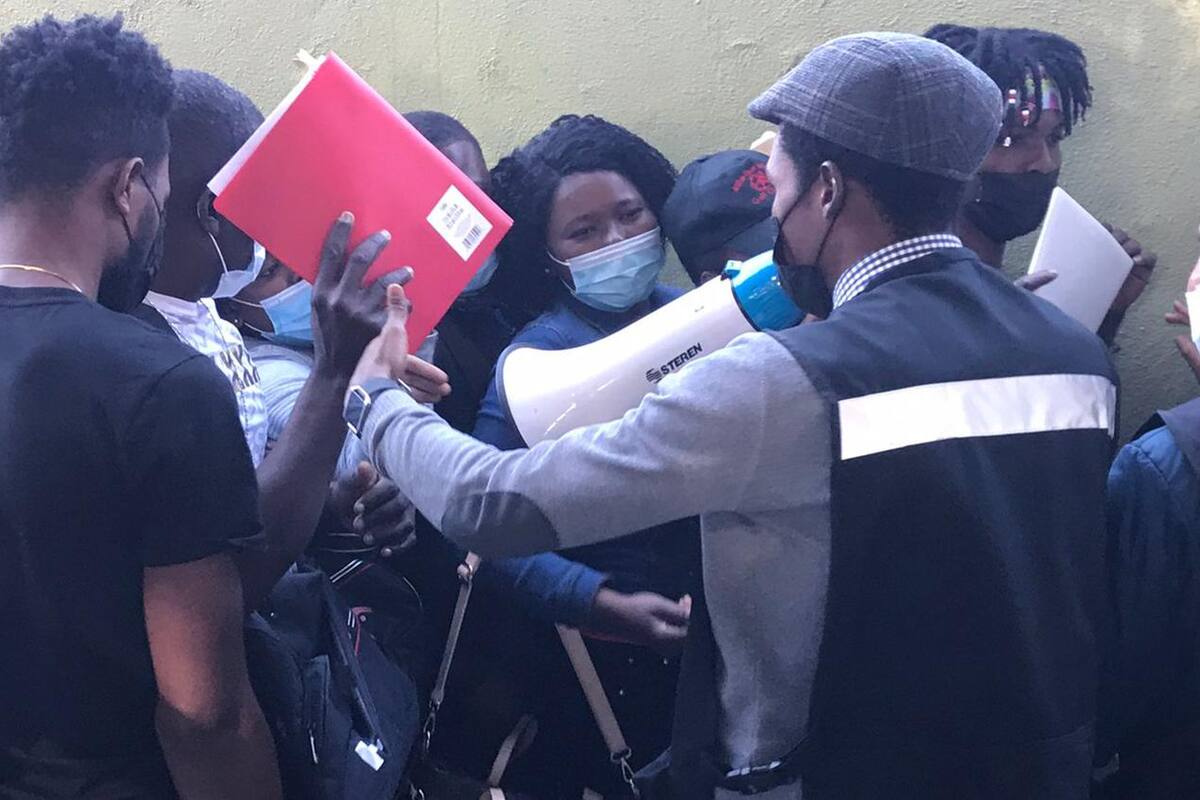 Cientos de migrantes buscan refugio en Tijuana