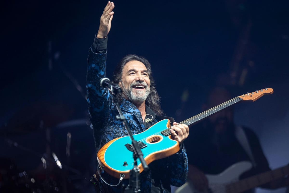Marco Antonio Solís es galardonado con el Grammy de 'Persona del Año'