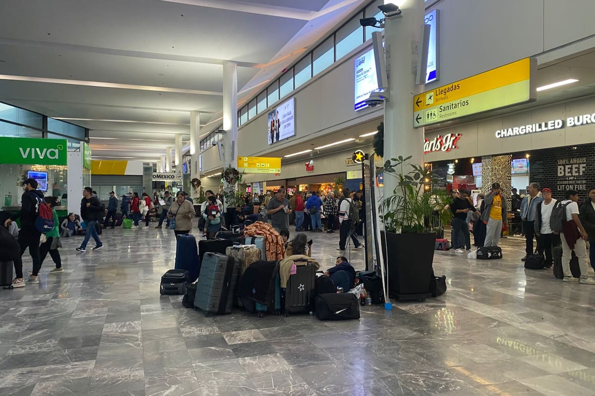 Exhortan a seguir indicaciones de aerolíneas ante afectaciones en vuelos