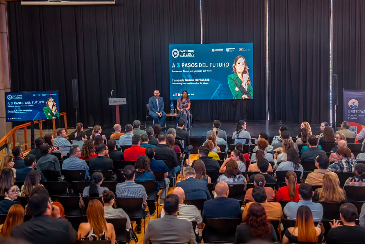 La primera edición de “Café entre Líderes” reunió a empresarios en el CECUT, donde la directora de 3M México compartió estrategias sobre innovación y liderazgo.
Fotos: Border Zoom.