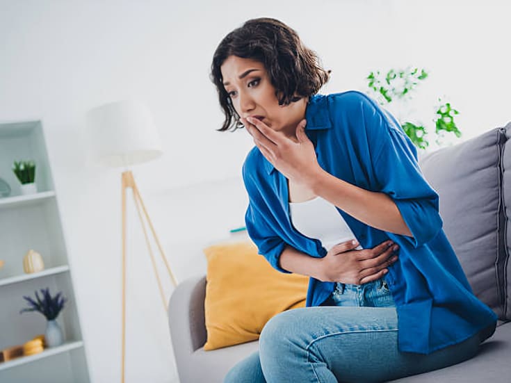 ¿Qué comer después de vomitar? Cómo recuperarte del estómago sin empeorar el malestar