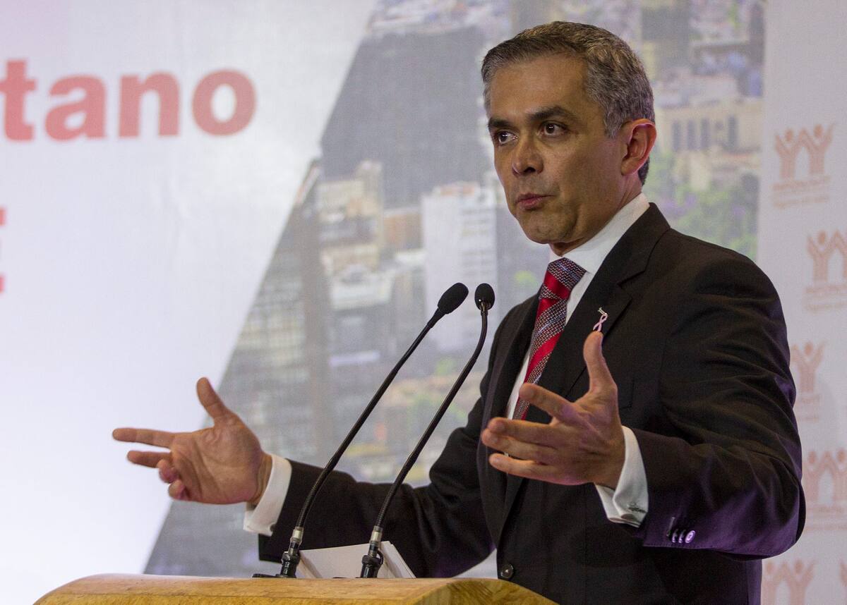 51015198. México, 15 Oct 2015 (Notimex-Jessica Espinosa).- El jefe de Gobierno del Distrito Federal, Miguel Ángel Mancera, participó en la presentación del Estudio Metropolitano de la Organización para la Cooperación y el Desarrollo Económicos (OCDE) del Valle de México.
NOTIMEX/FOTO/JESSICA ESPINOSA/JES/POL