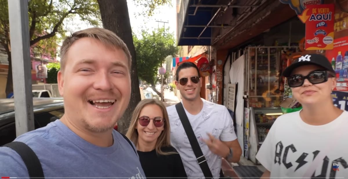 Este es el grupo que aparece en el canal Rusos Reaccionan.