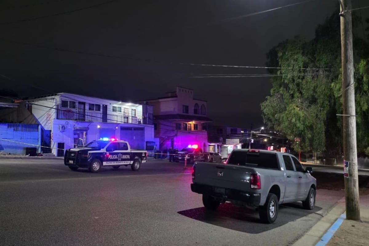 Ejecutan a un hombre a balazos dentro de un presunto casino clandestino en Rosarito; su pareja resulta herida
