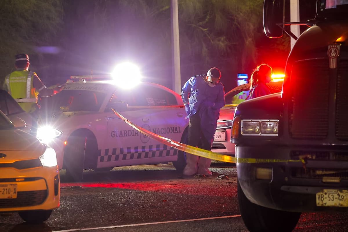 Motociclista fallece en San Pedro El Saucito tras impactar un tráiler en un paso desnivel