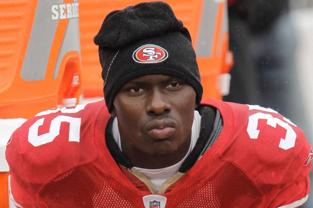 Ex jugador de la NFL identificado como autor de matanza de cinco personas