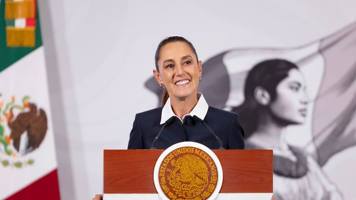 CSP indica que hay que sentirse orgullosos de ser mexicanos y evitó comentar sobre la licencia que pidió Rubén Rocha