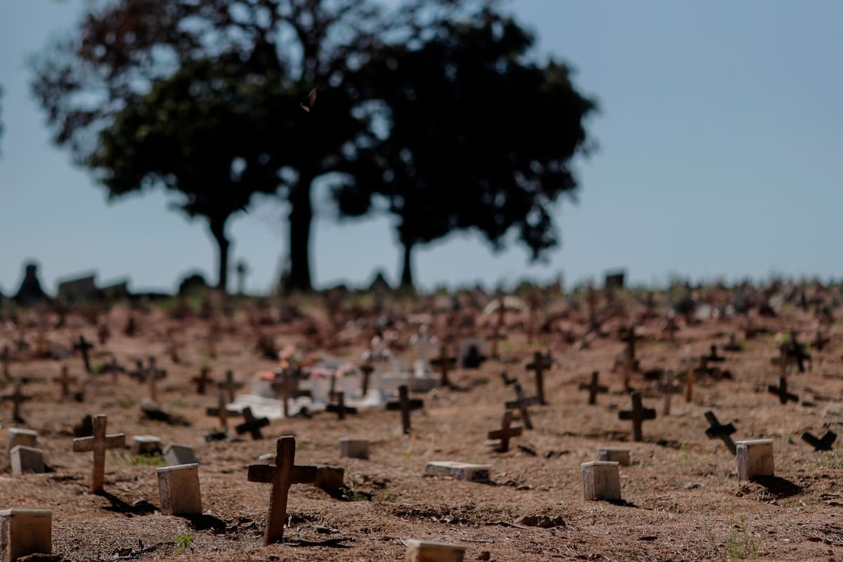 Los créditos hipotecarios pueden contar con un seguro de vida que cubre la deuda y permite liberar a los beneficiarios de las obligaciones del deudor, siempre que se cumplan las condiciones establecidas. EFE/Antonio Lacerda/Archivo