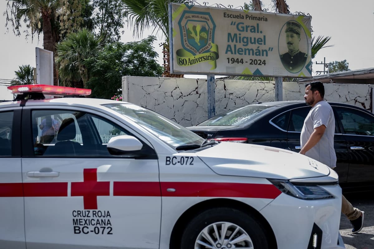 Calor extremo ya afecta a estudiantes en Mexicali; ocho alumnos han requerido atención médica