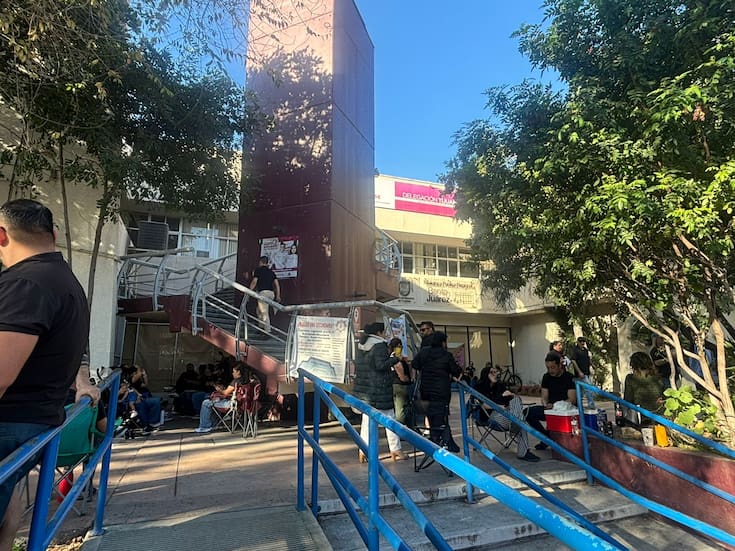 Docentes de CNTE realizan plantón en Tijuana por paro nacional de 72 horas