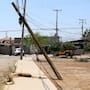 “No son interrupciones, son apagones”, alertan por fallas eléctricas y postes deteriorados en Mexicali