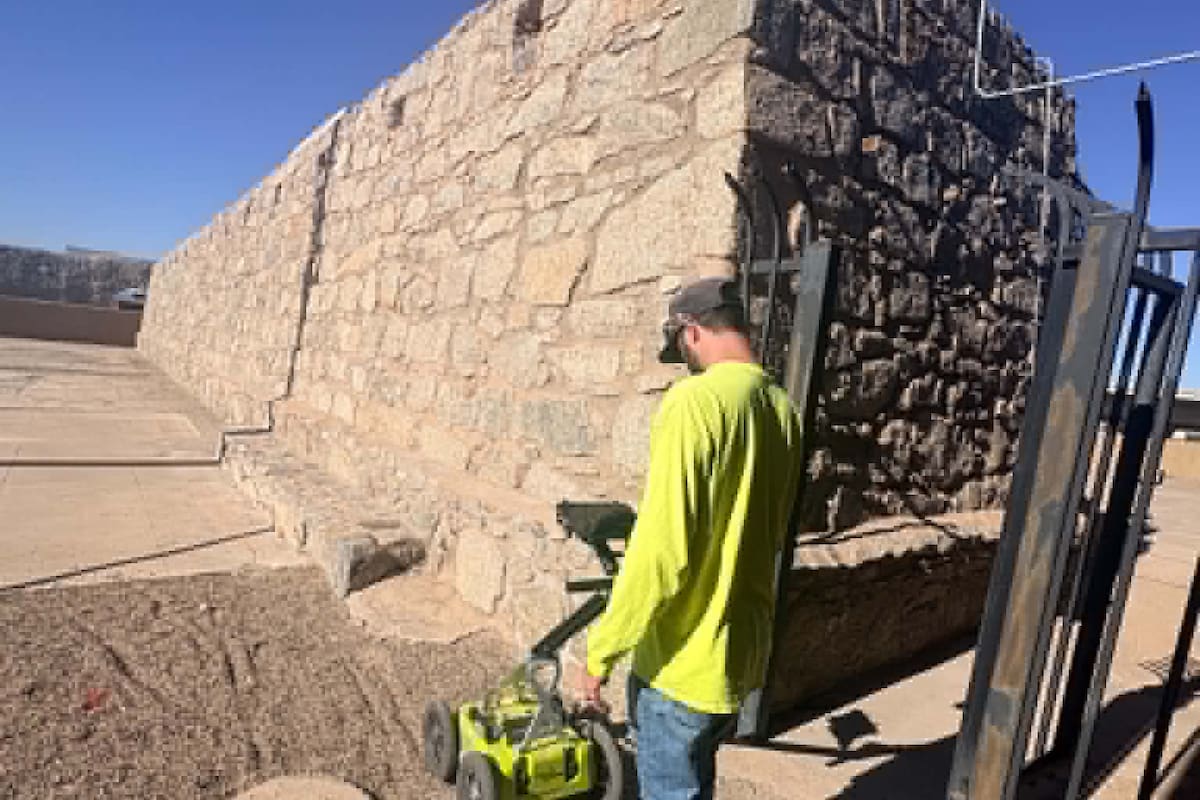 Buscan misteriosa cápsula del tiempo enterrada hace casi 250 años en histórica prisión de Yuma