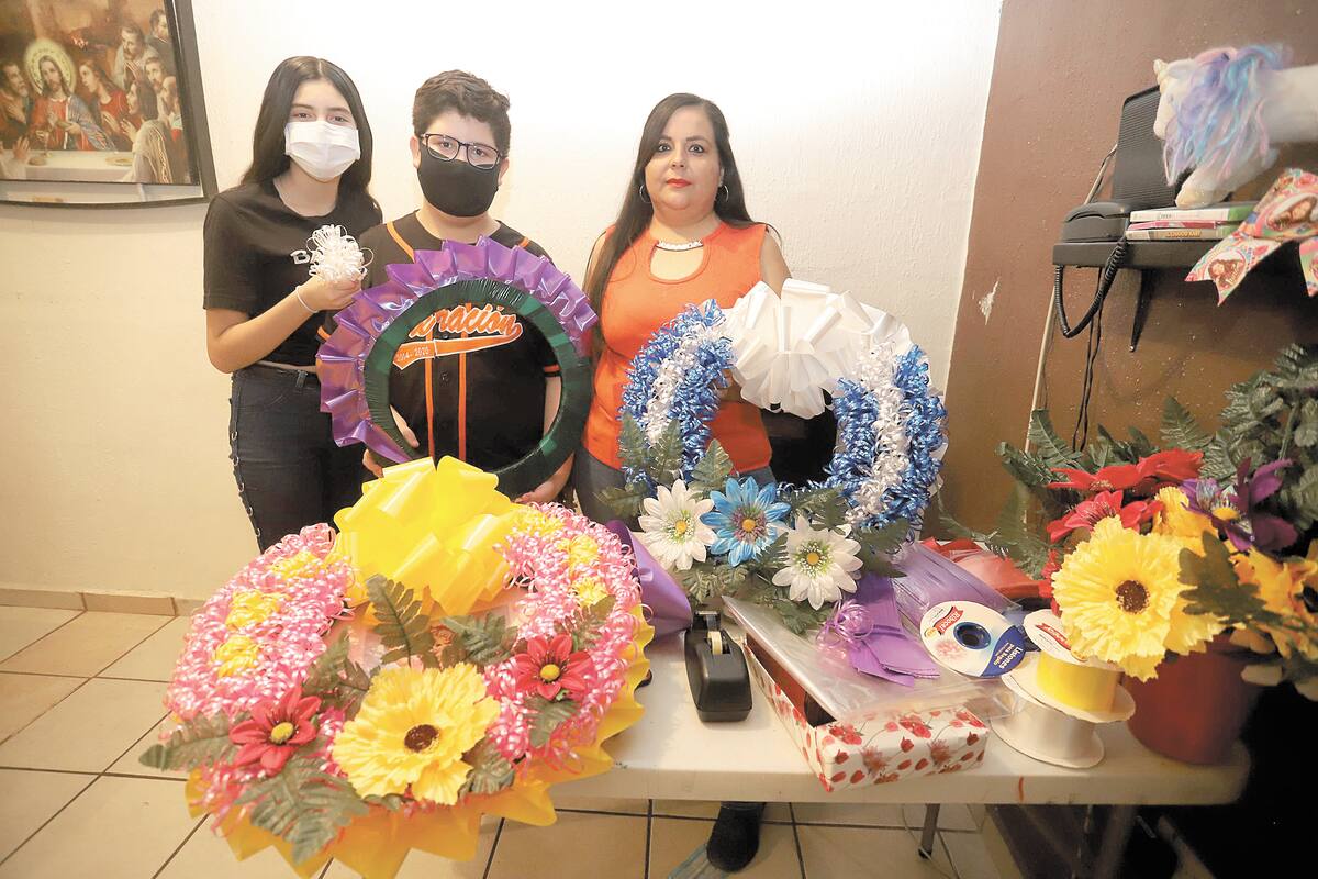 Bertha Romero tiene la ayuda de sus hijos María Fernanda y José Miguel Lares Romero.
