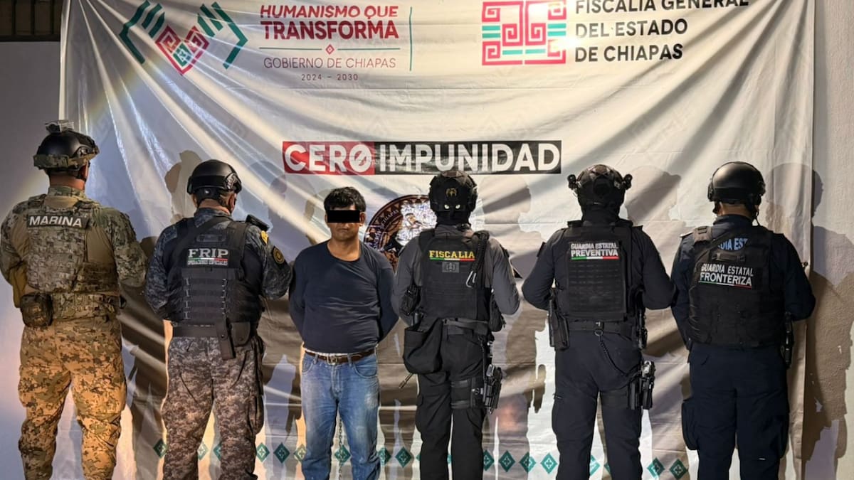 Detienen en Chiapas a presunto líder de la Mara Salvatrucha con ficha de Interpol, buscado por homicidio, violación y otros delitos graves, y lo preparan para su deportación a El Salvador